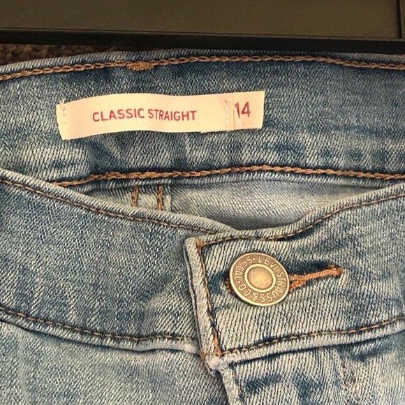 Women’s Levi Jeans Size 14 - Picture 3 of 3